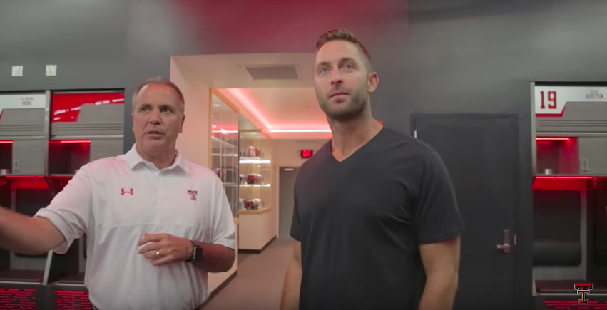 WATCH: Kingsbury and Giovannetti Tour the New Locker Room